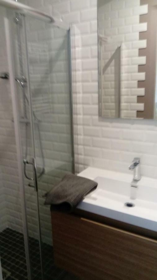 Gite Les 3 Tours 1E Etage 卡尔卡松 外观 照片